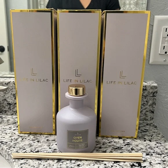 Life in Lilac diffusers - Open House scent - Picture 1 of 2